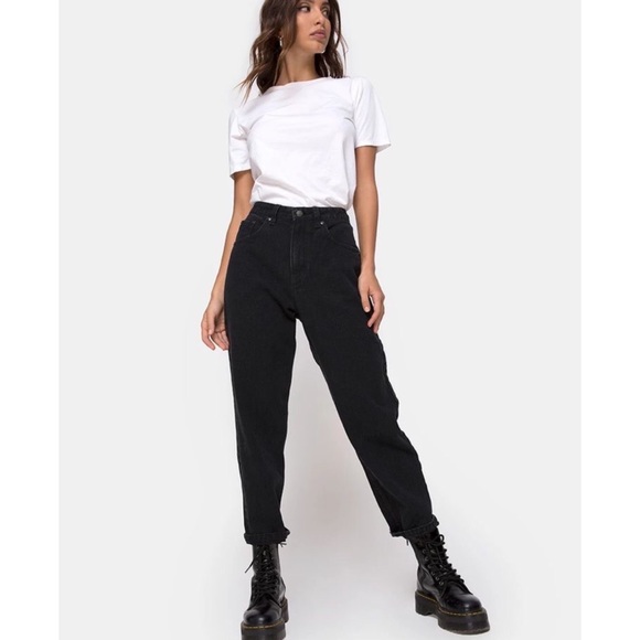 black dungaree jeans